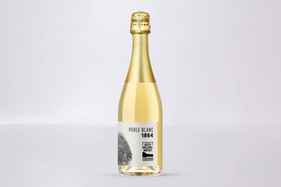 Perle blanc 1864